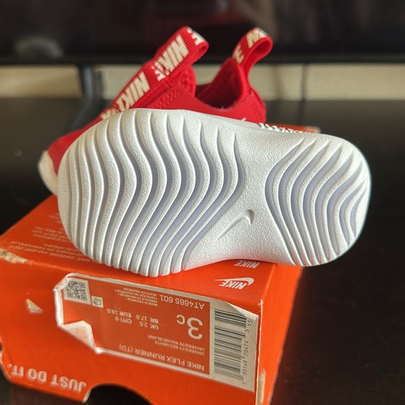 Nike baby shoes! - Picture 2 of 4